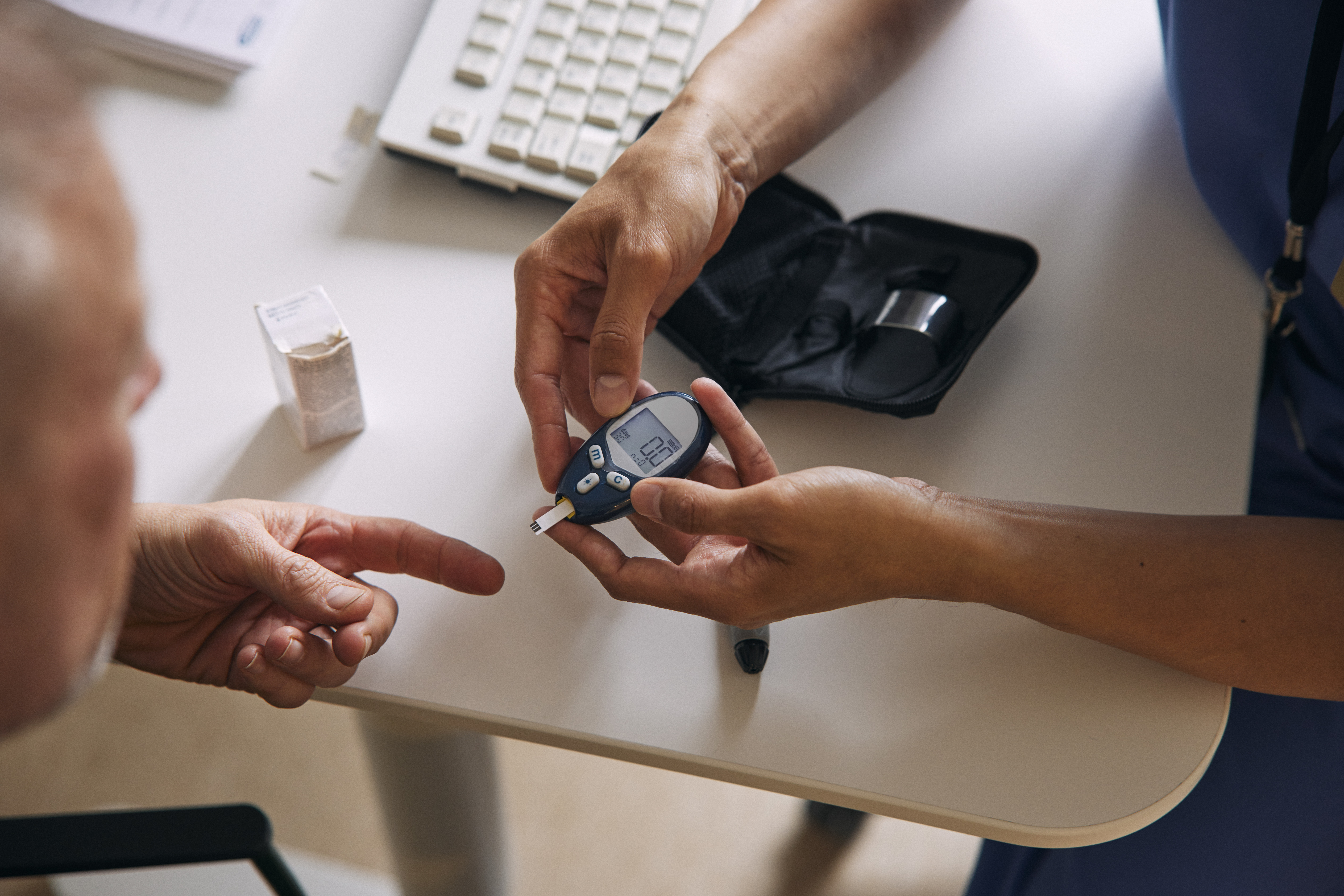 Diabetics who rely on glucose monitors are alarmed by recall linked to 7 deaths