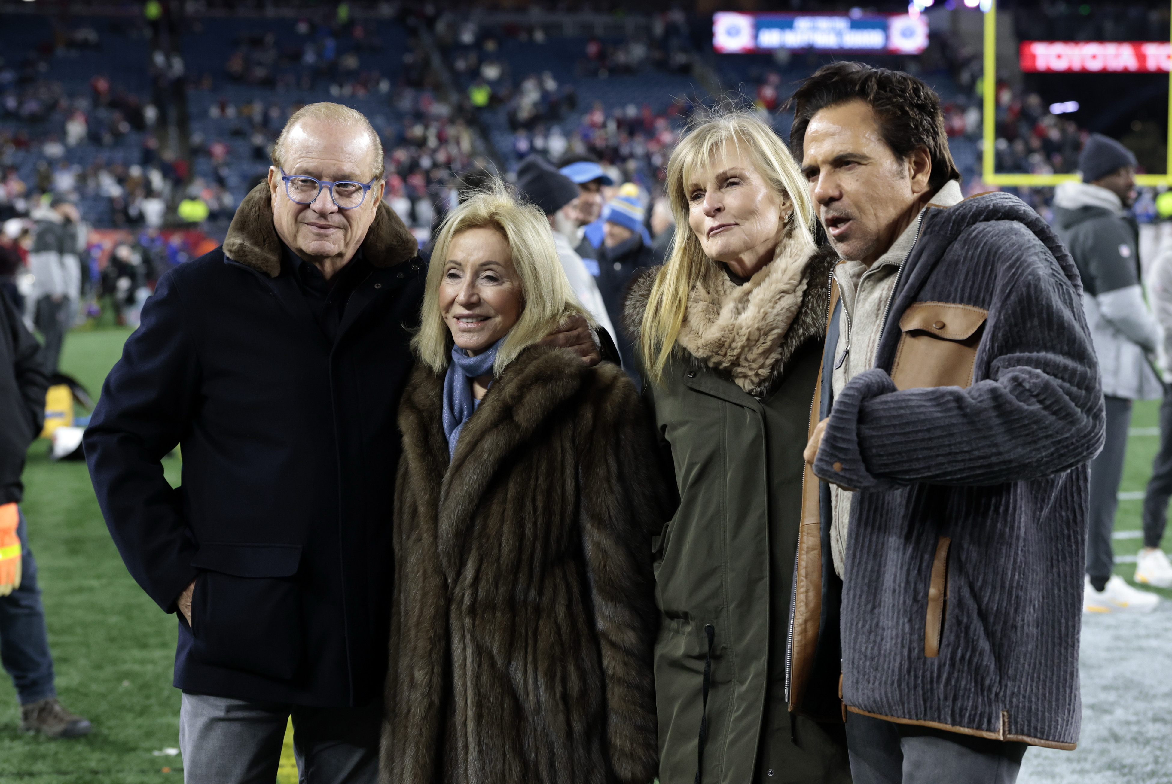 Pistons owner, Chargers part owner Tom Gores in bidding for Padres ownership