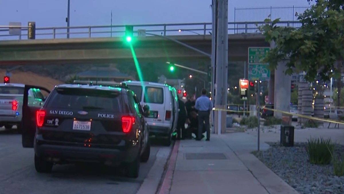 Man stabbed to death near Fashion Valley mall – NBC 7 San Diego