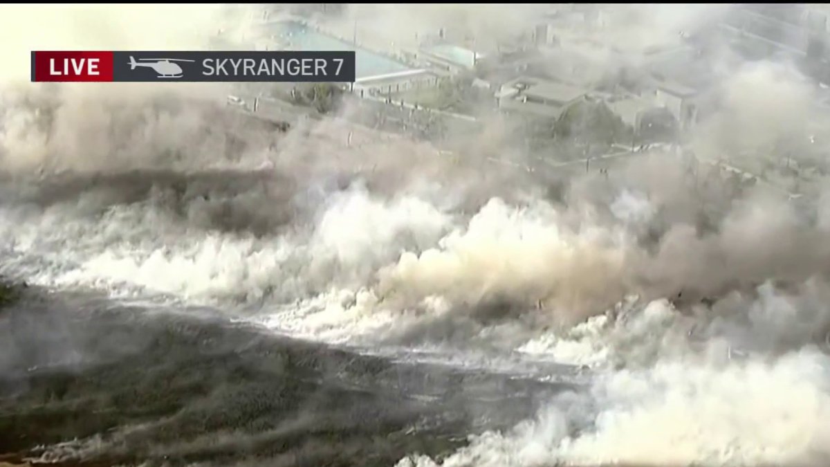 Brush fire sparks in Oceanside – NBC 7 San Diego