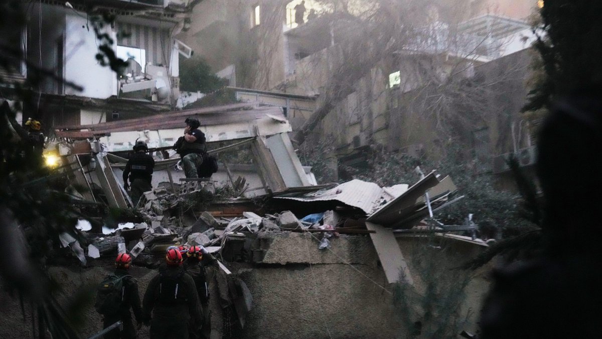 Live updates: Iran and U.S. receive proposal for 45-day ceasefire and reopening of Strait of Hormuz