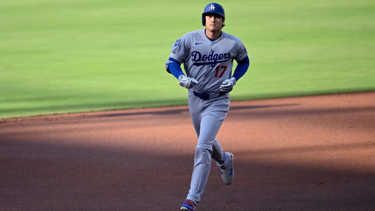 Ohtani homers, tosses five shutout to secure Dodgers' series win over Padres