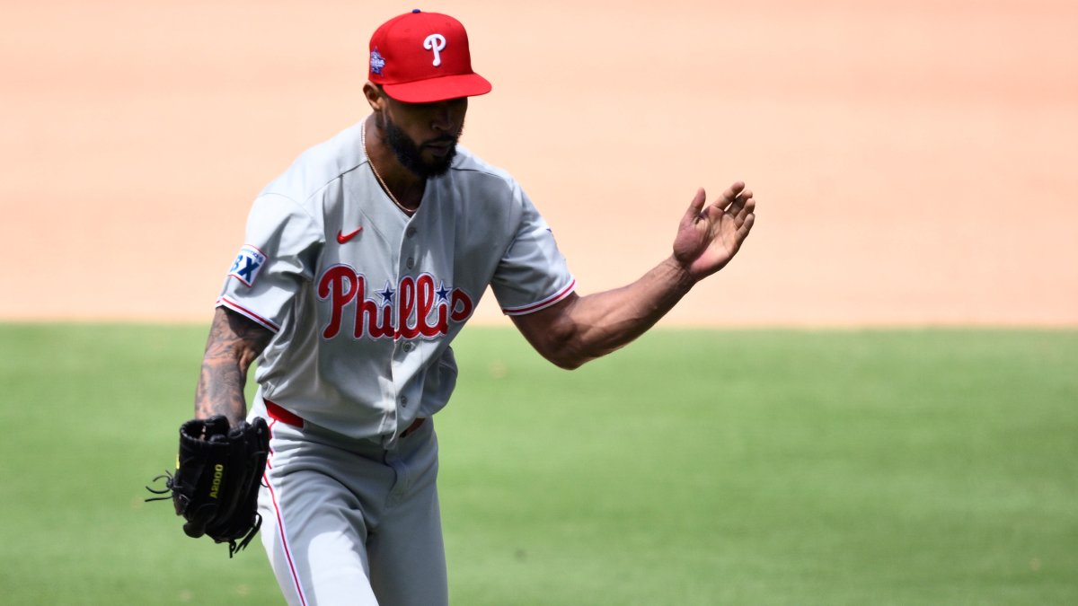 Padres suffer first sweep, get shut out by Sanchez and Phillies