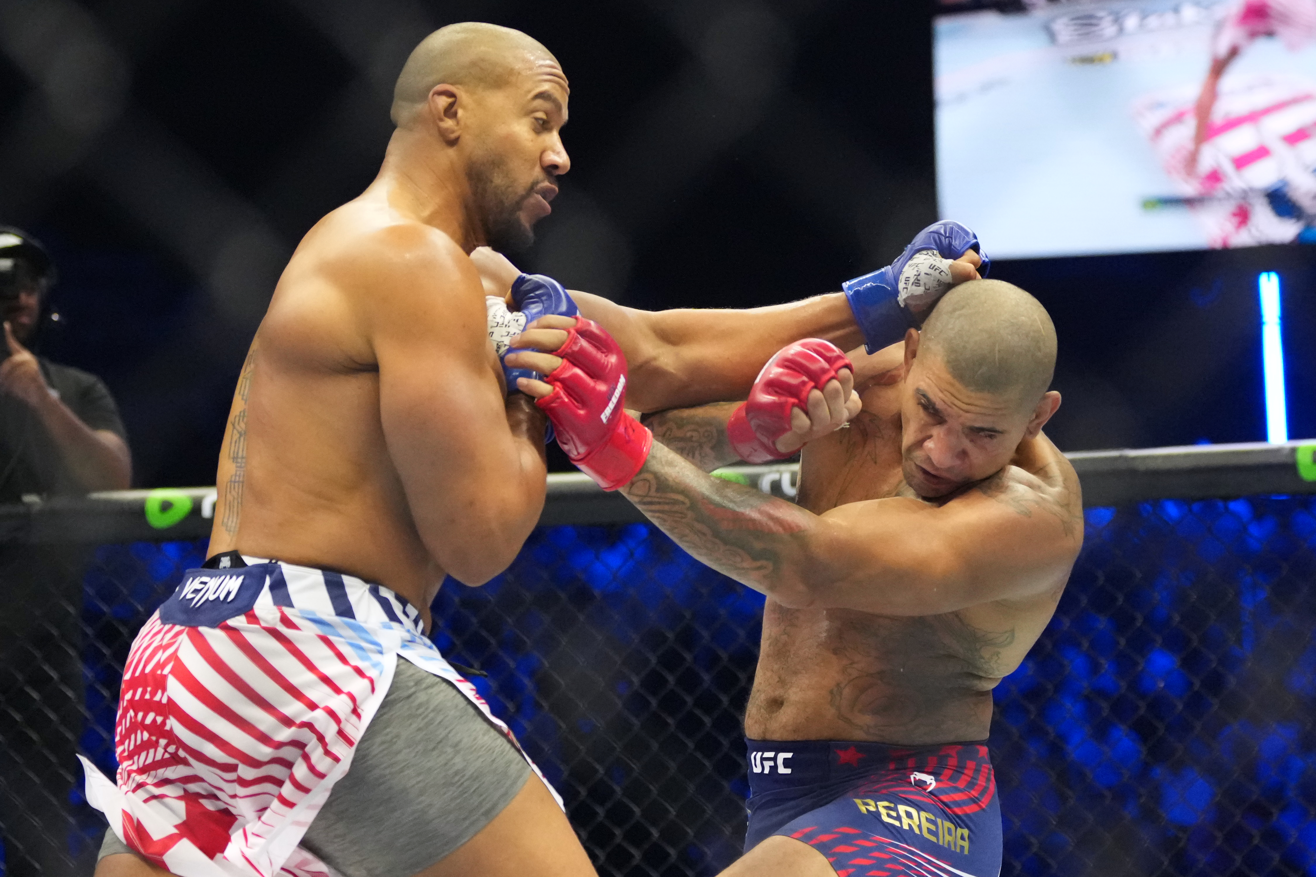 Trump celebrates 80th birthday with UFC fight at the White House – NBC ...