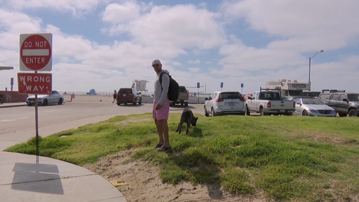 City of San Diego hopes gates, other restrictions at beach parking lots will curb crime