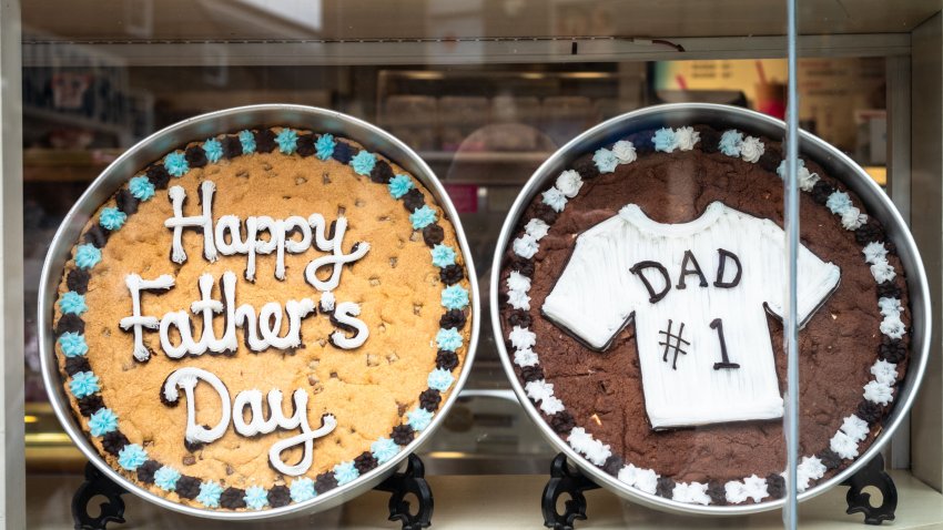 Giant cookies with Father's Day messages