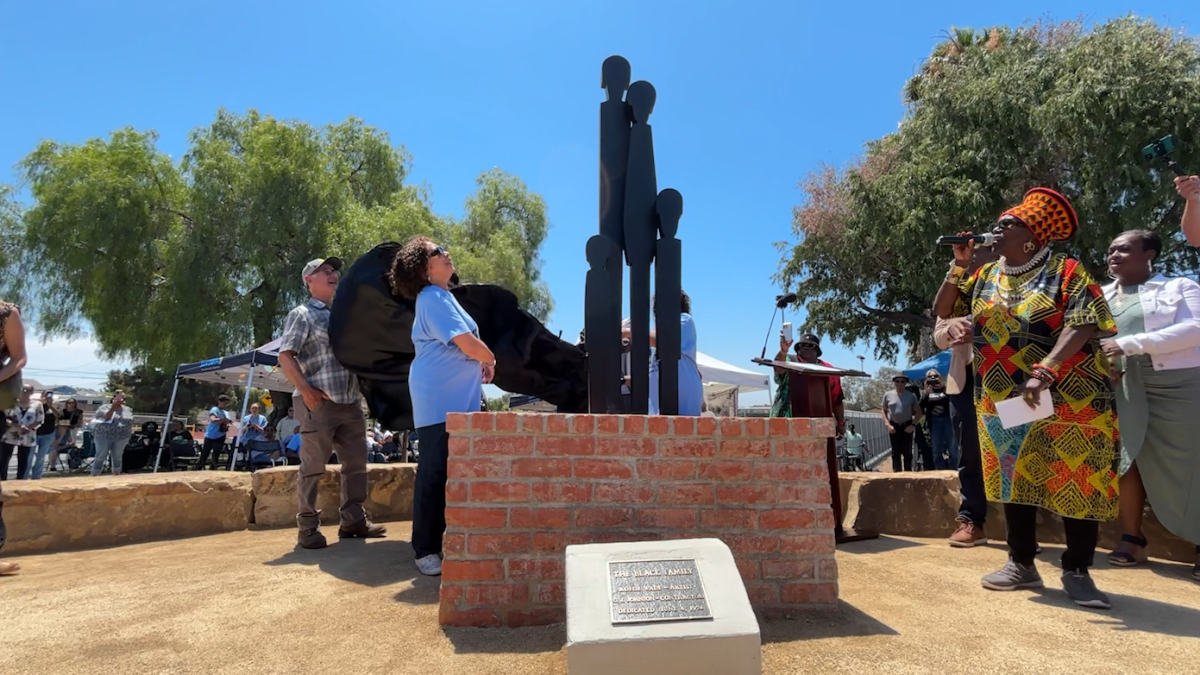 Mountain View celebrates return of The Black Family statue after 40 years