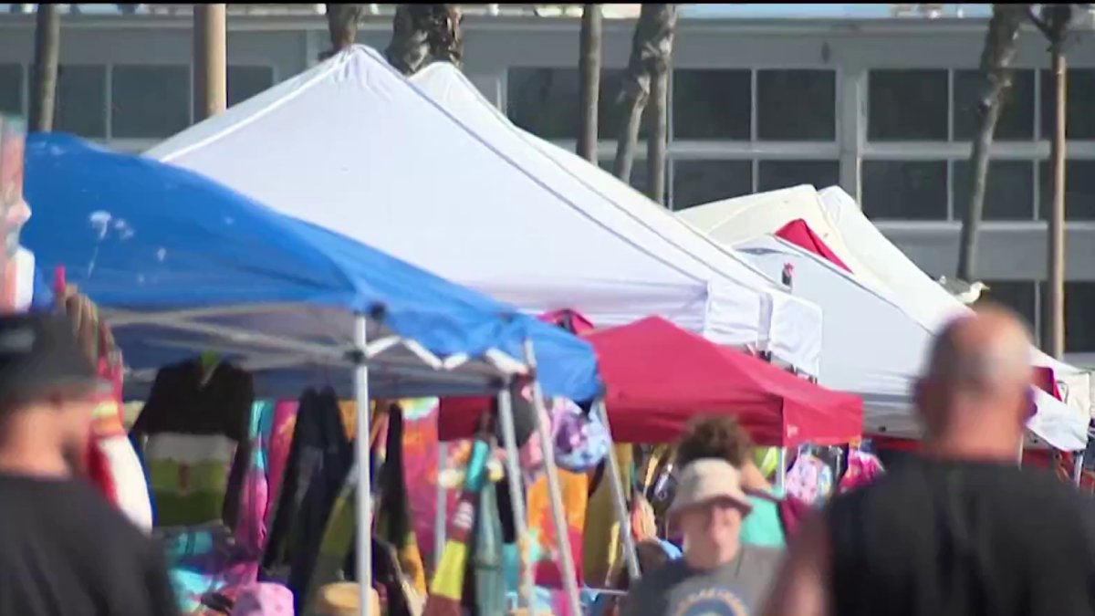 Concerns grow over return of sidewalk vendors at Mission Beach
