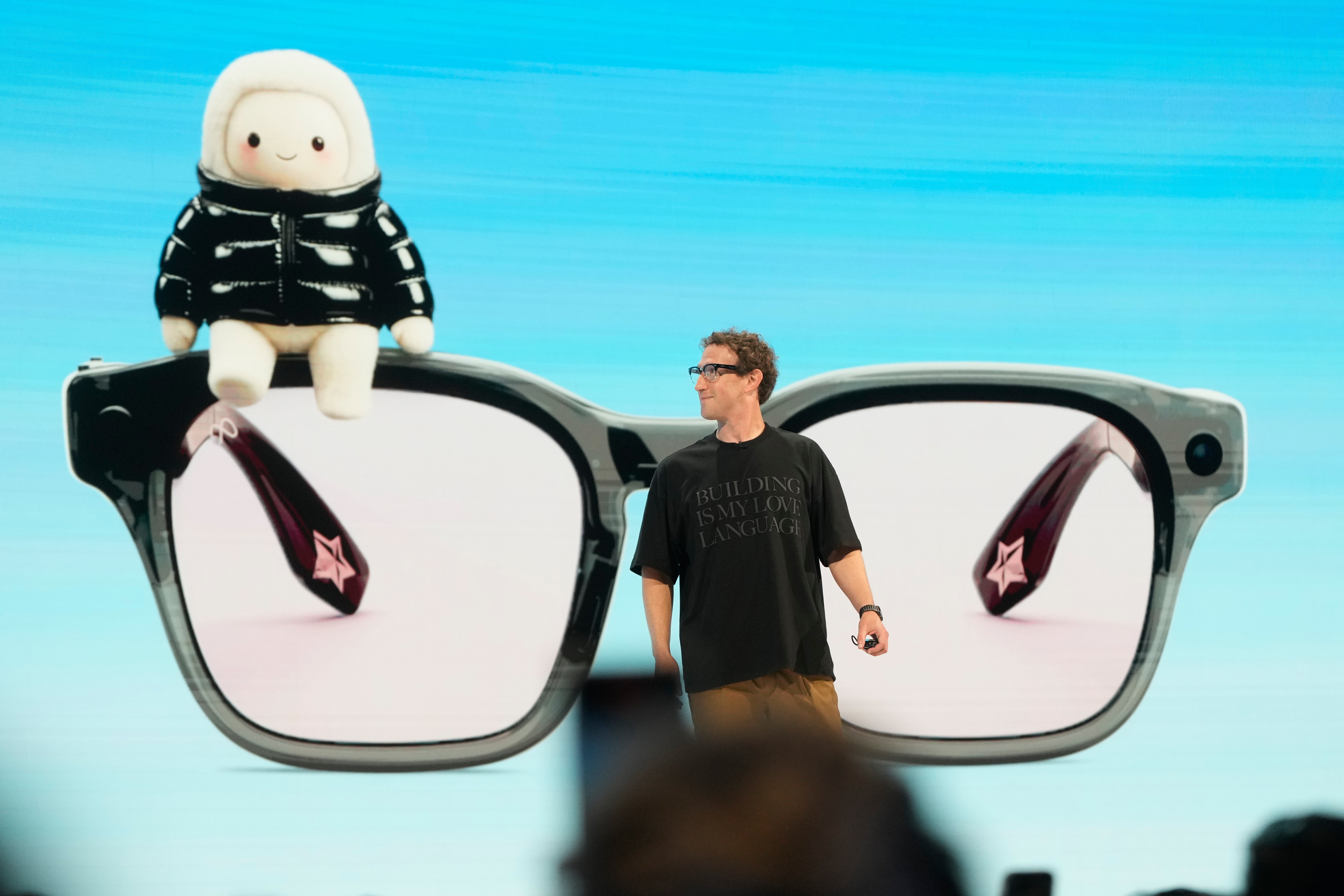 Meta bets on wearable AI , AI agent , Zuckerberg against AI doom – NBC 7 San Diego
