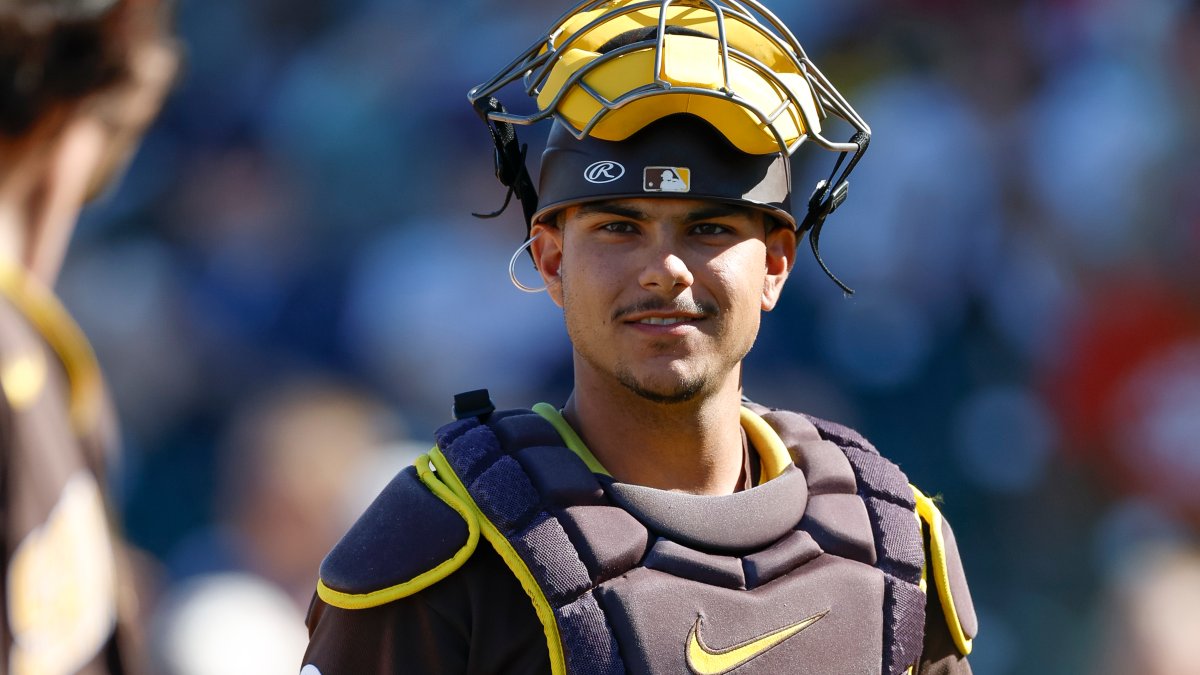 Padres Call Up 20-Year-Old Catching Phenom Ethan Salas
