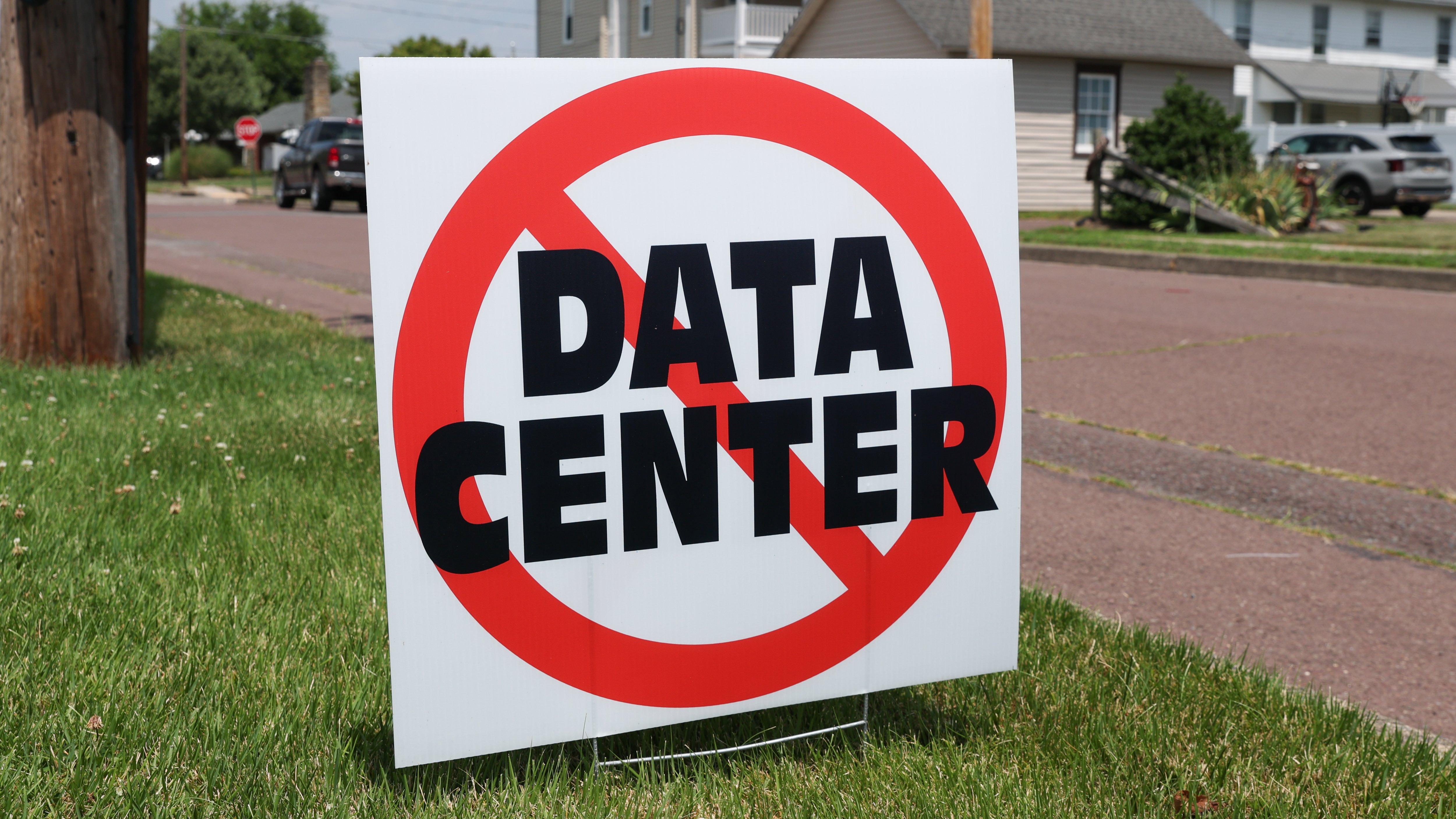 Trump wants data centers but key midterm voters say they dont . – NBC 7 San Diego