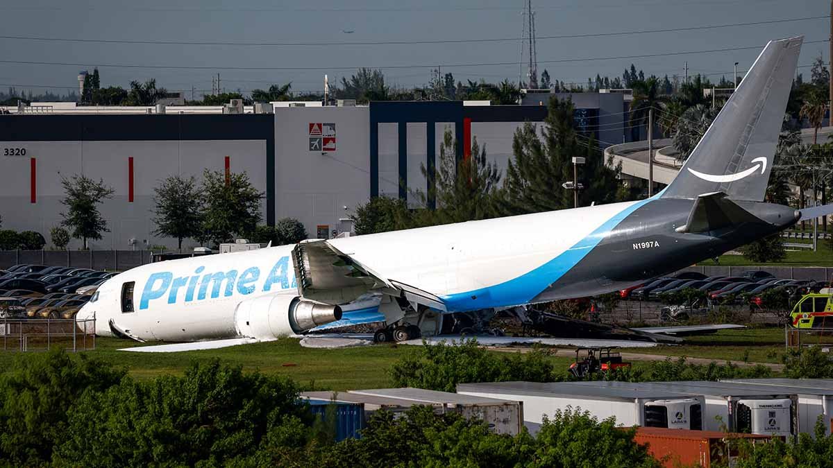Amazon Cargo Jet Crashes on Runway, Kills Five in Van