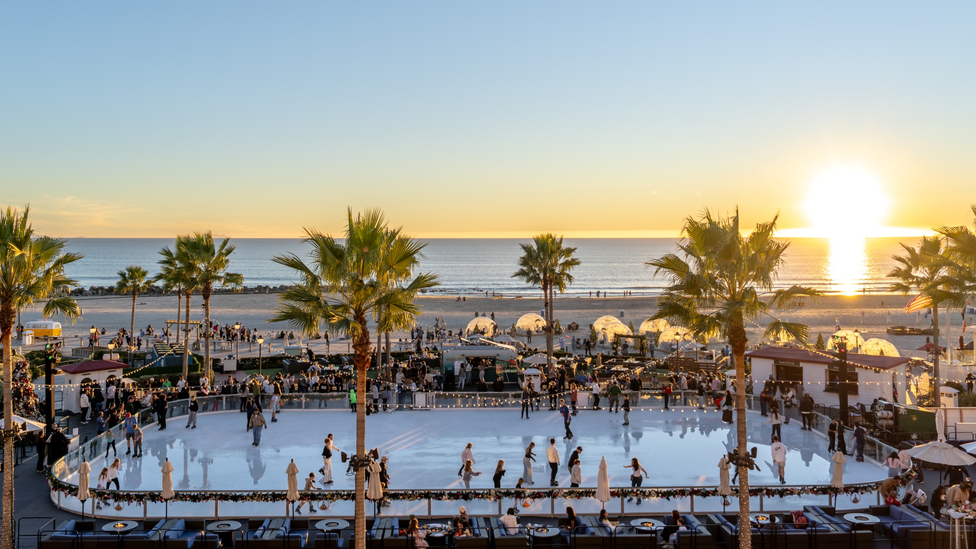 ‘A Holiday Through Time’ at Hotel del Coronado will sparkle with ...