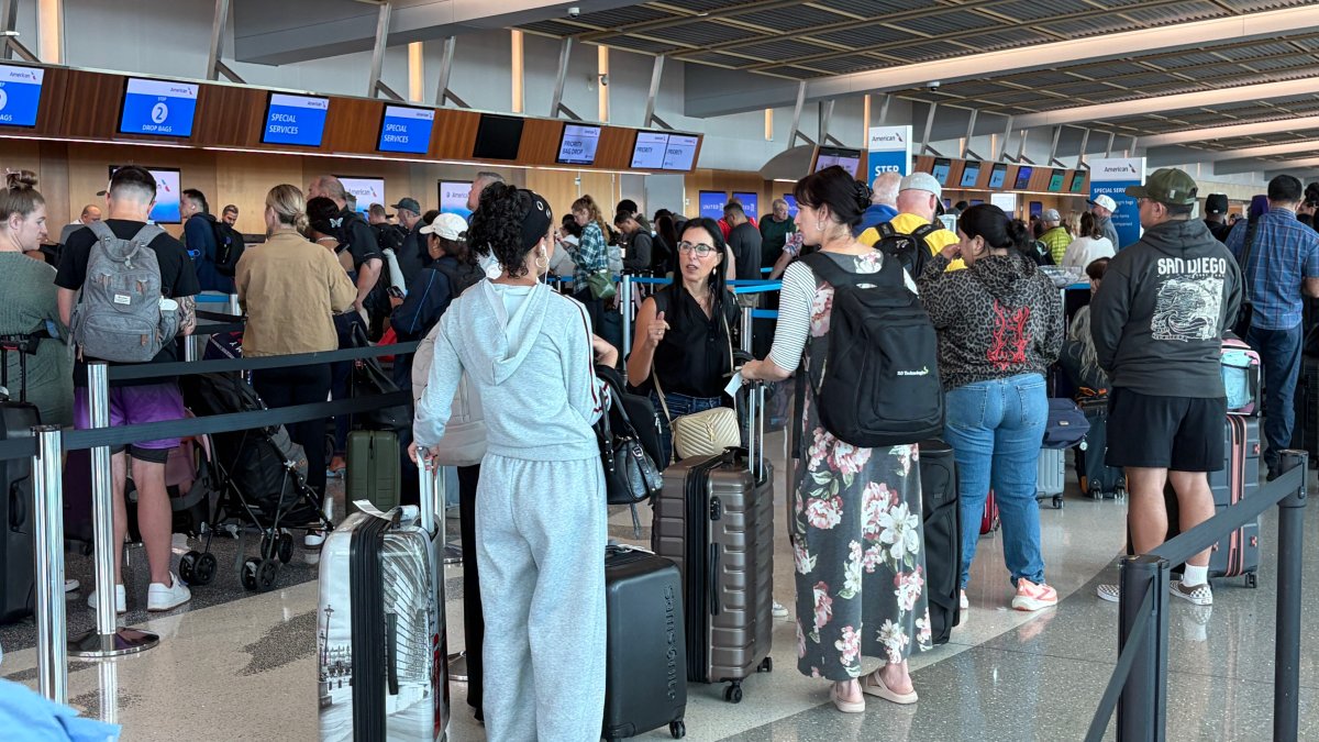 Technical issue causing delays at San Diego International Airport