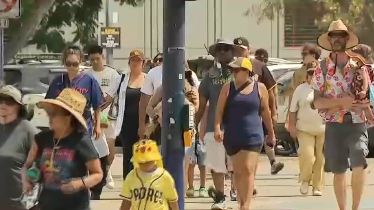 Padres fans battle the heat during hottest first pitch ever at Petco Park