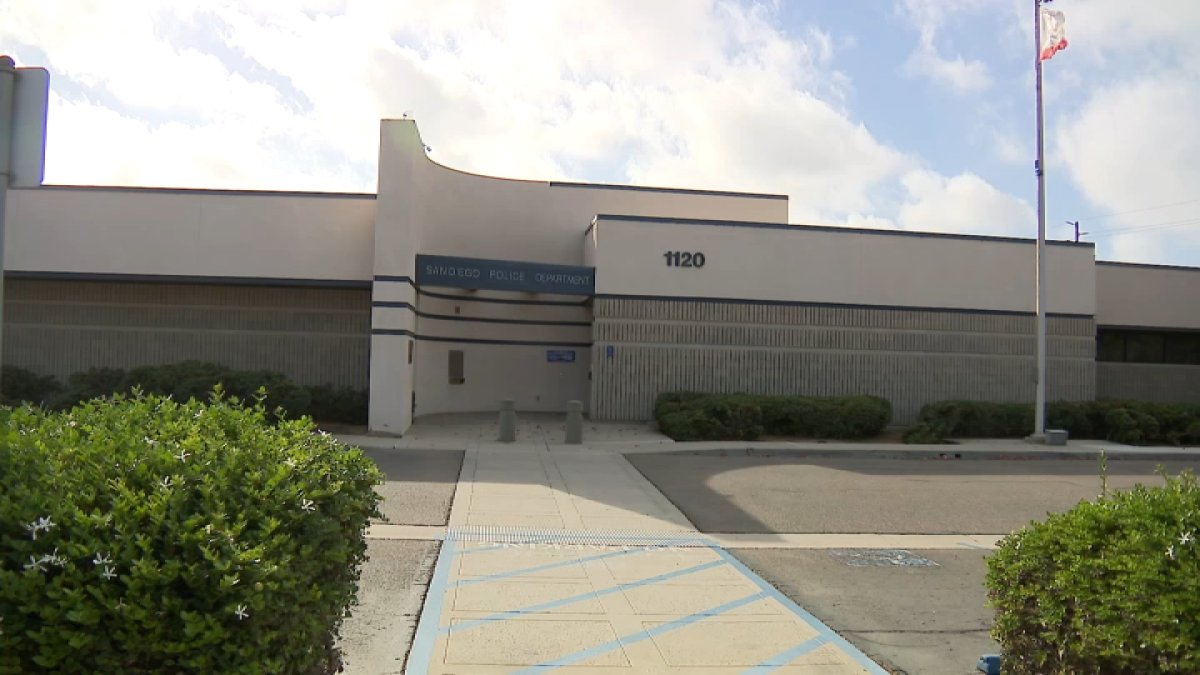 San Diego Police Station temporarily closes over possible mold issue