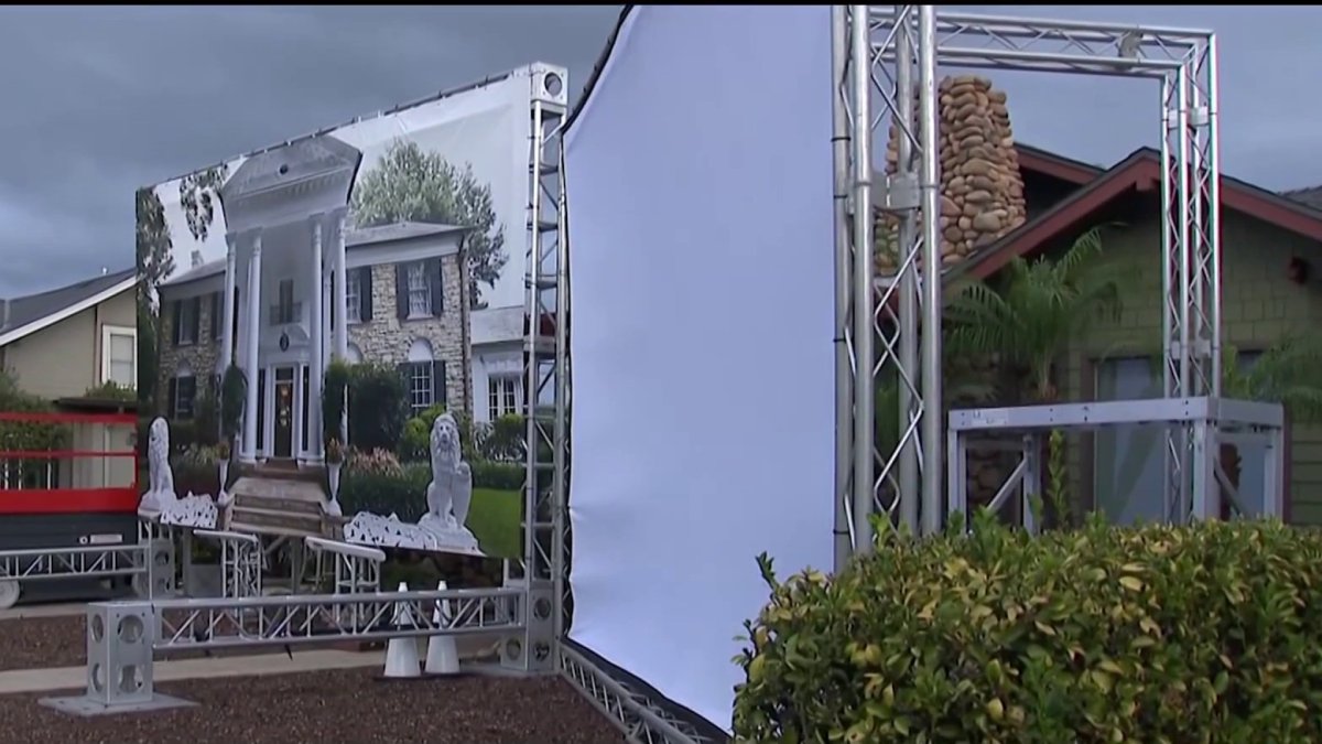 Kensington neighbors prepare Halloween displays amid looming weekend storm