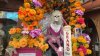 Dolly Parton ofrenda sparks conversation about Día de los Muertos traditions