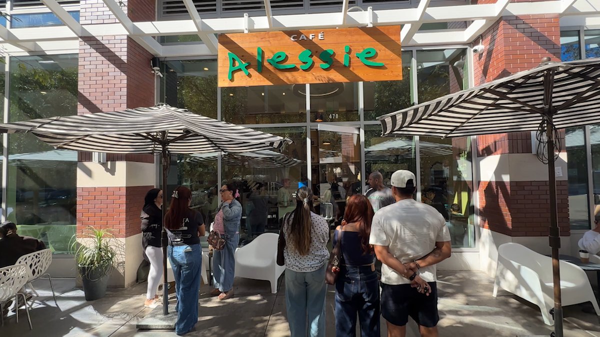 Cafe Alessie hires security after East Village break-ins and thefts