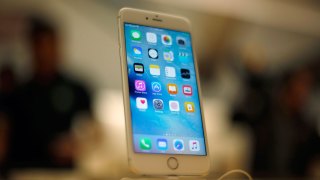 Apple Forecasts Rare Sales Drop After Setting iPhone Record
