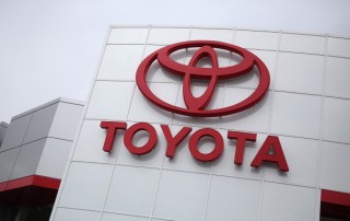 Toyota to Invest in Ride-Hailing App Uber