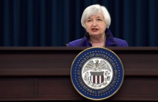Fed Voices Concern About Global Economic Pressures