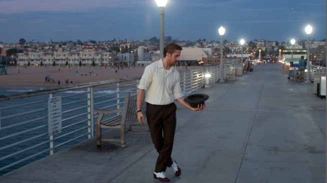 La Land Day To Dance Into Hermosa Beach Nbc 7 San Go Join The Holiday Toy Drive